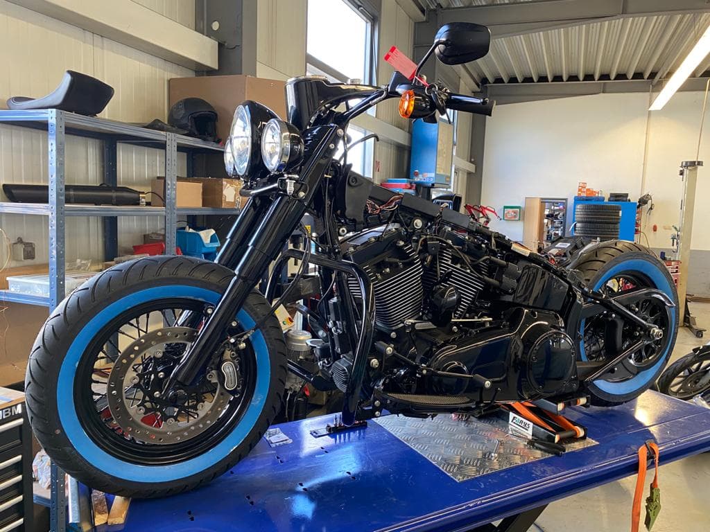 Bullock Custom Bikes — Werkstatt-Einblick 2